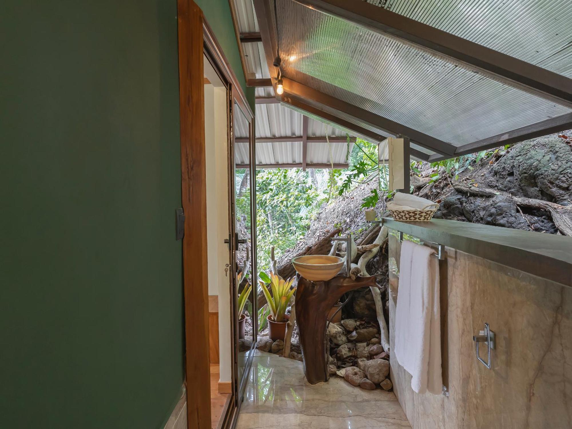 Los Vivos Beachfront Experience Pochote Exterior photo
